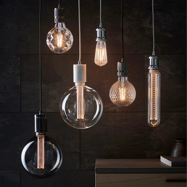 Vogue 2.8W ES LED Globe Bulb 9 Vogue 2.8W ES LED Globe Bulb - Image 8