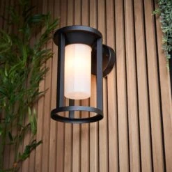 Vogue Butler Outdoor Wall Light -Home Lighting Store 30789768 alt04