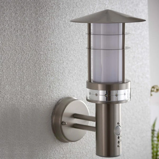 Vogue Lighting Conner Outdoor PIR Wall Light 3 Vogue Lighting Conner Outdoor PIR Wall Light - Image 2