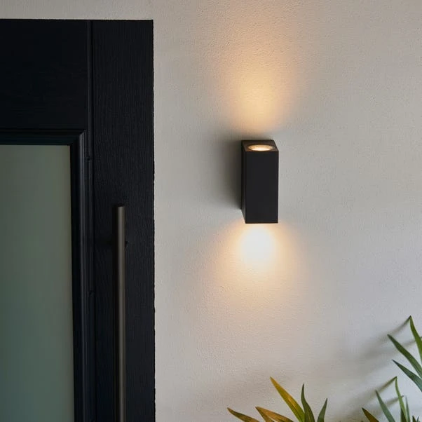 Lamont Outdoor Wall Light 5 Lamont Outdoor Wall Light - Image 3