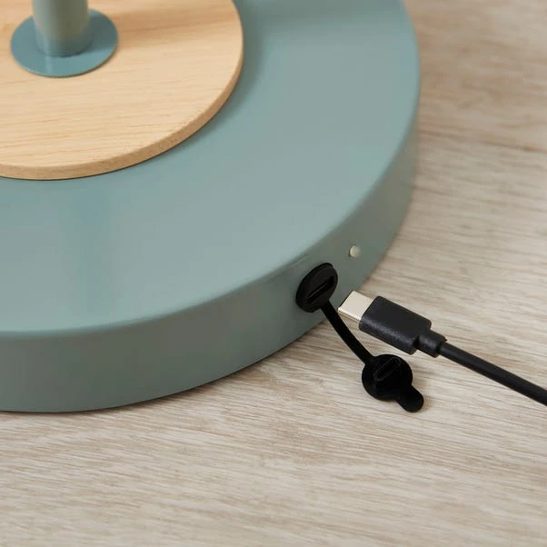 Remi Scalloped Rechargeable Metal Floor Lamp 6 Remi Scalloped Rechargeable Metal Floor Lamp - Image 4