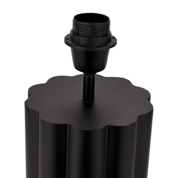 Petula Metal Scallop Table Lamp With Bloom Handloom Scalloped Cylinder Shade 6 Petula Metal Scallop Table Lamp With Bloom Handloom Scalloped Cylinder Shade - Image 4