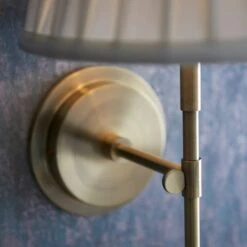 Vogue Holden Traditional Wall Light -Home Lighting Store 30912769 alt02