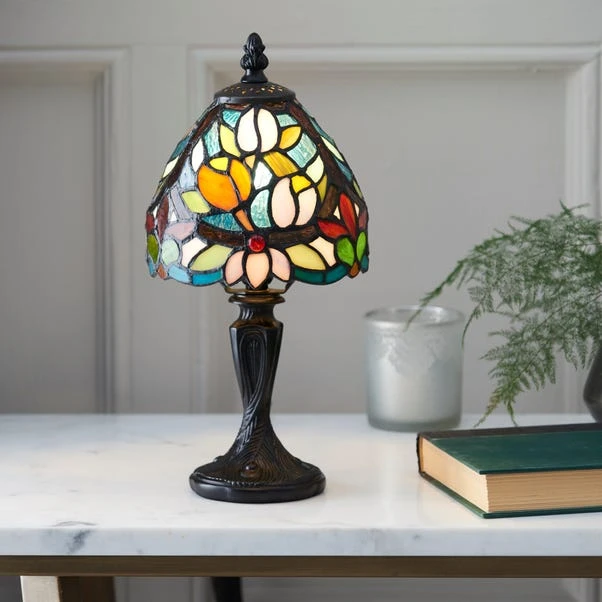 Vogue Flora Traditional Table Lamp 3 Vogue Flora Traditional Table Lamp